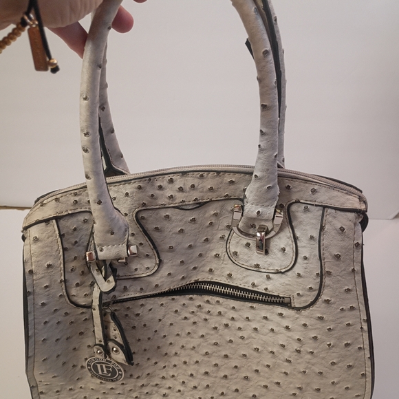 Liz Claiborne Black Geometric Tote - Picture 13 of 13